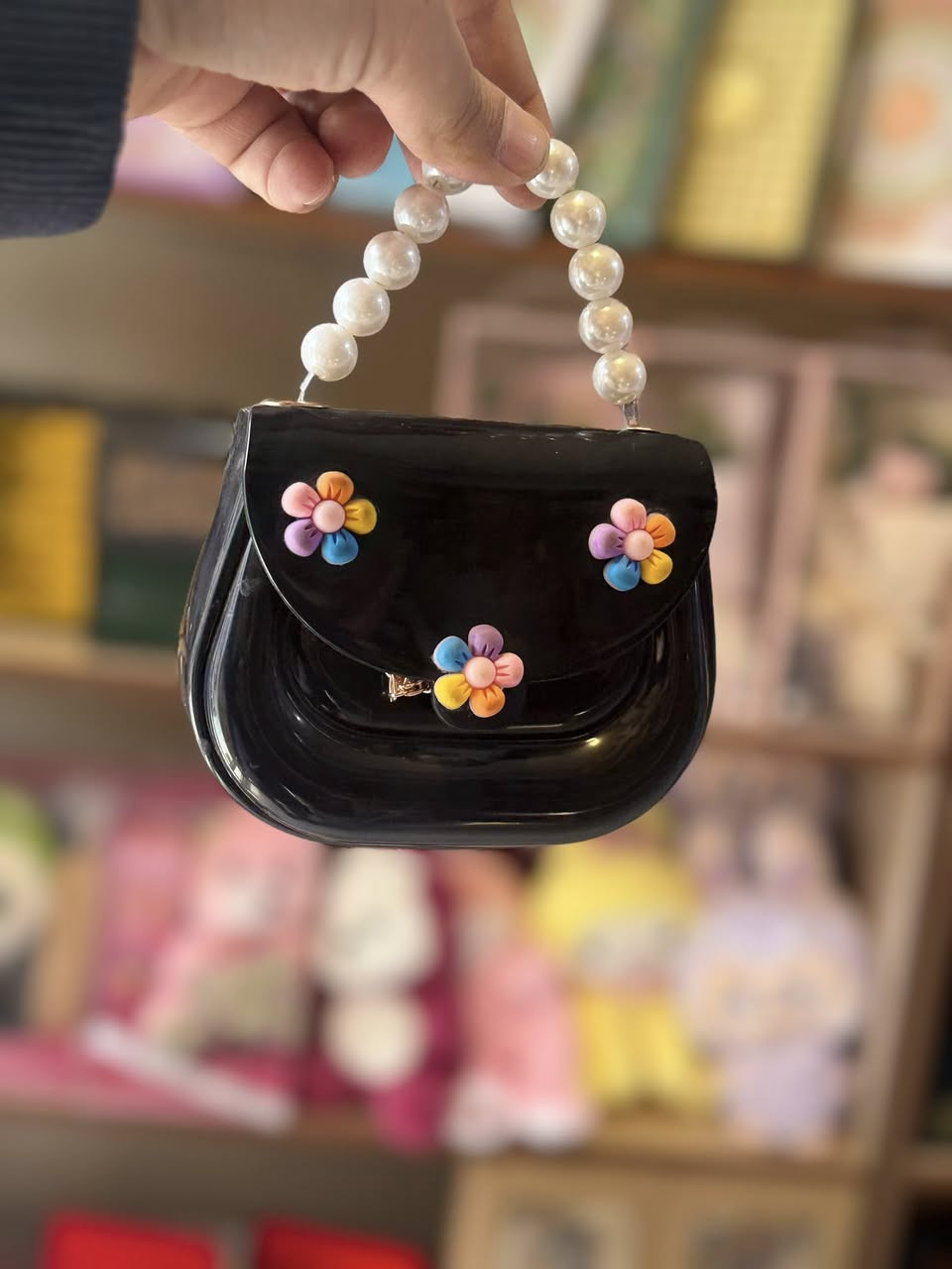 كيوت العيد 
جنط للأطفال مع سلسلة الكتف 
الانبار هيت حي الجمعيه شارع حامي مقابل مجمع الملكه 
***********
