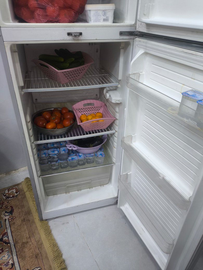 ثلاجة كرافت 18 قدم 
شغالة تجميد فوك وجوة 
نظيفة جداً 
للاستفسار عن السعر خاص 

مكاني الحسينيه راشدية


**إذا كنت صاحب هذا الإعلان وتريد حذفه لأي سبب، رجاءا أرسل رسالة إلى الدعم الفني**