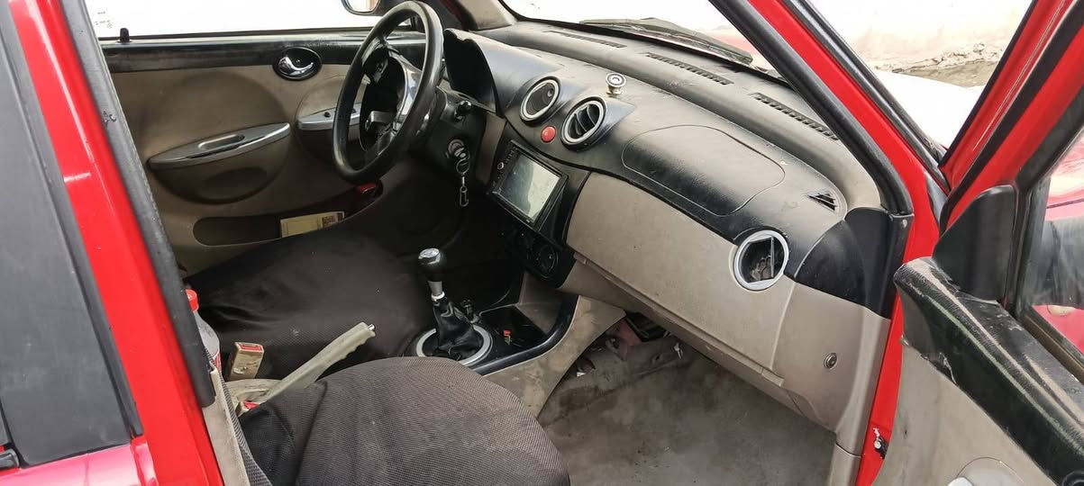 للبيع ليفان موديل 2012
السعر 35 وبيها مجال
ضرر جاملغين وباب السايق صبغ بدون داخل وبارد جاملغ وره كوبون موجود سنويه جديده صدر نظيف طخم تاير جديد سياره جاهزه ماتحتاج بس ستر ربك اترايك وين ماتحب للاتصال 
***********
***********
