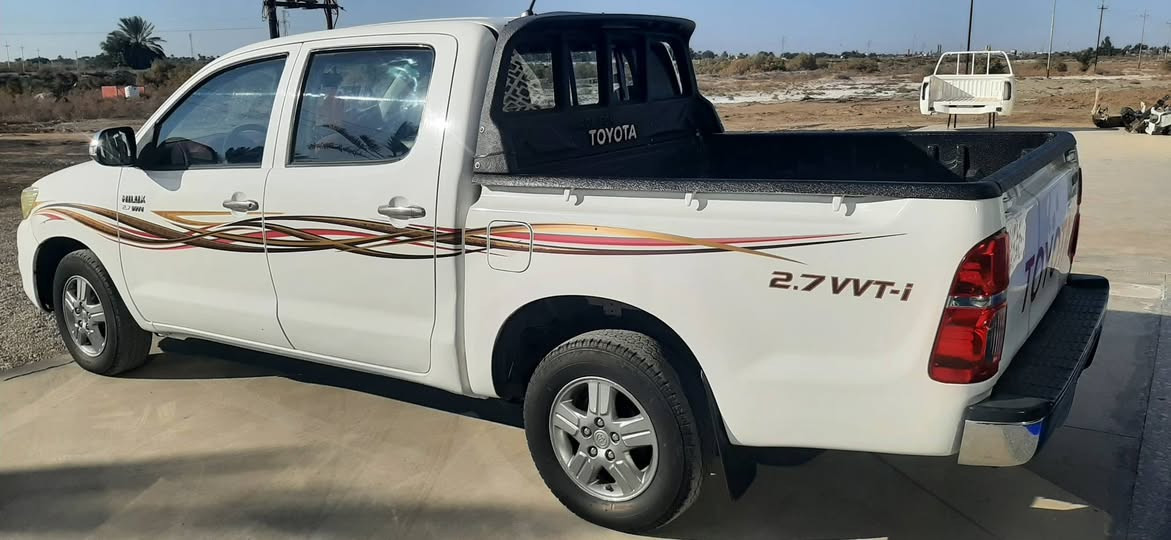 للبيع تيوتا هايلوكس موديل 2015 كويتي شاصي 19 ماشيه 360 رقم ذي قار سنويه 2028 سياره مكفوله كفاله عامه ماعده بارده مشره بل صور كير ومحرك مكفول وحداديه وتخم تاير جديده سعر 225  بيه مجال مكان سياره ذي قار قلعه سكر الاستفسار نتصال عله الرقم ***********
