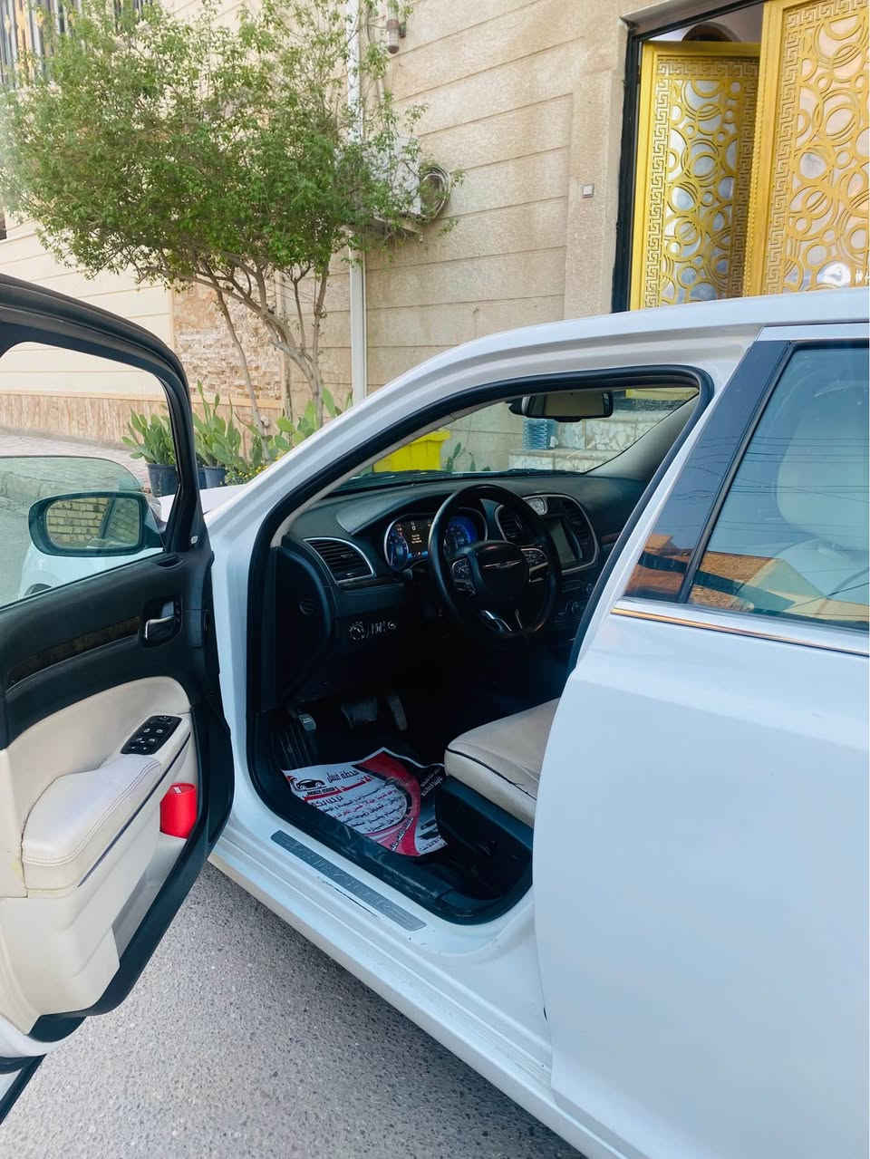 اوباما موديل ٢٠١٥ فئة c فول مواصفات 
رقم ذي قار الدولي 
ضررها الباب الخلف السائق مبدل اصلي نفس اللون 
دواخل بيجي 
السيارة جاهزة من كل شي ب اسمي تحويل 
السعر ٢١٥ وبيها مجال 

العنوان : البصرة 

*********** البصرة, العراق
