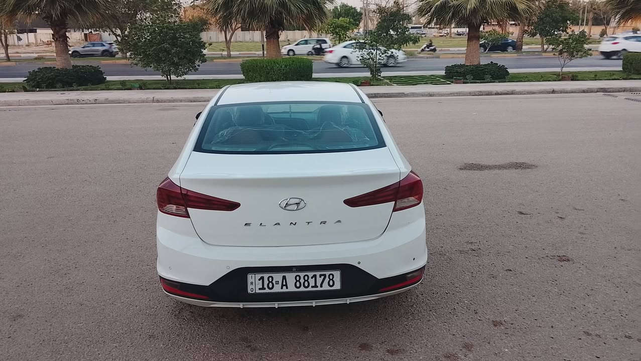 سلام عليكم سياره نوع الانتره خليجي موديل 2020سياره فول مواصفات فتحه مري شفط اشاير مري بصمت تشغيل بصمت ابواب كامره اماميه كامره خلفيه فول مواصفات 1/1 كير مكينه حداديه تبريد تخم تاير سياره بجيس سياره كفاله عامه السعر 160 العنوان كربلاء رقم الهاتف***********
