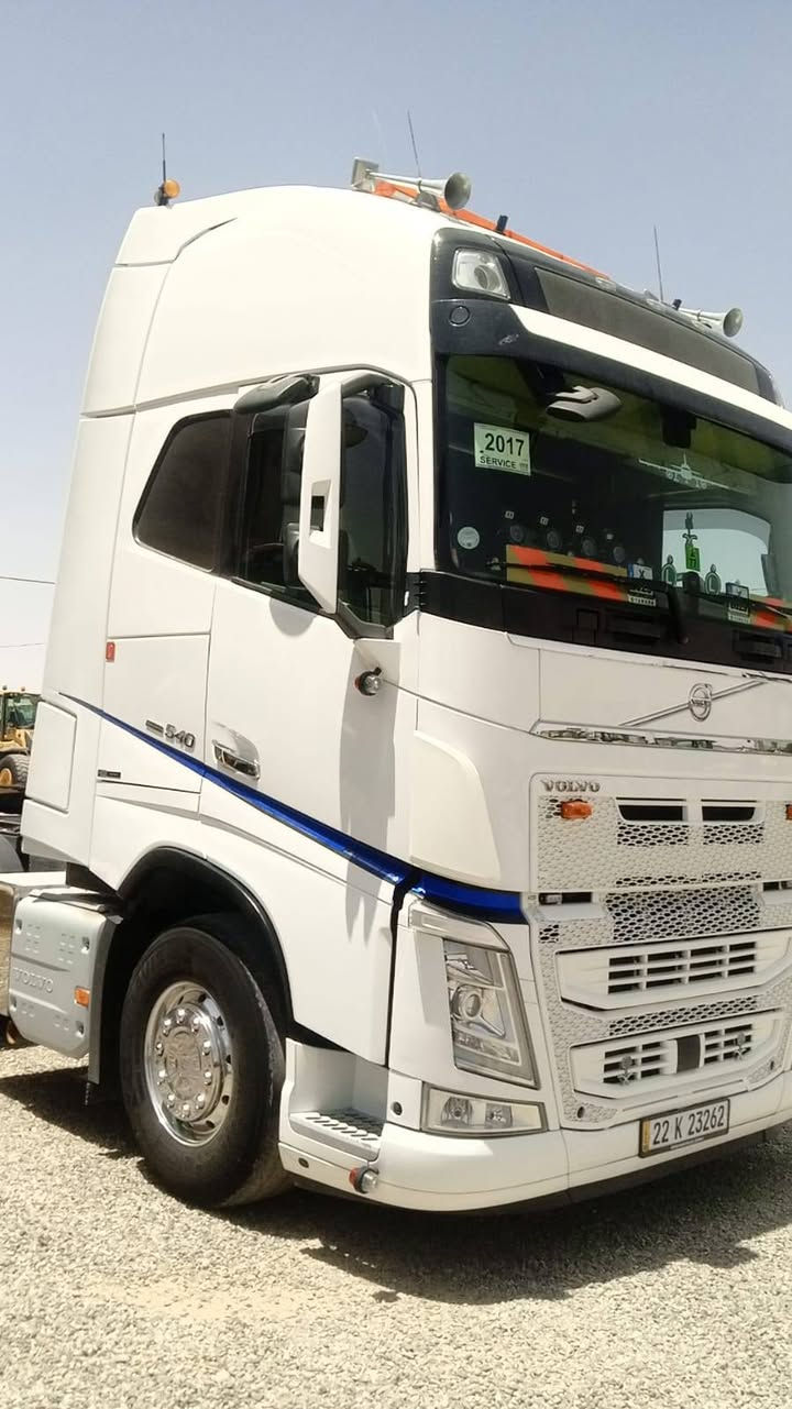 سلام عليكم فالفو 2017 للبيع فقط راس فصخ وربط مرقم جديد سنوية وهزة جديد فول مواصفات
 حجم 540
 رتايدر مي
 جوبلس امامي
 كامرا حساسات
 دبل منامية
 ثلاجة
طخم ويل كروم 
 دبل شاصي مطن 
للاستفسار اتصل *********** 
مكلف بالنشر 😇
