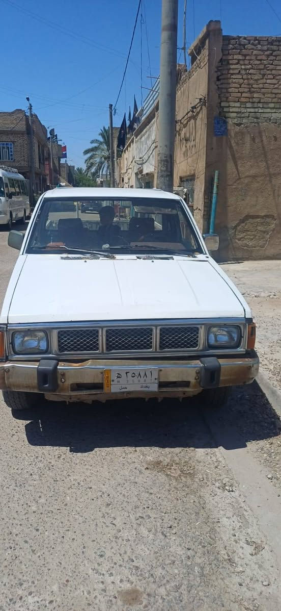 السلام عليكم سياره للبيع بيكم نيسان موديل ١٩٨٩ رقم اتصال*********** رحمانيه الشعله

