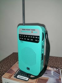 راديو صيني • موجتين FM/AM • ٢ بطارية قلم