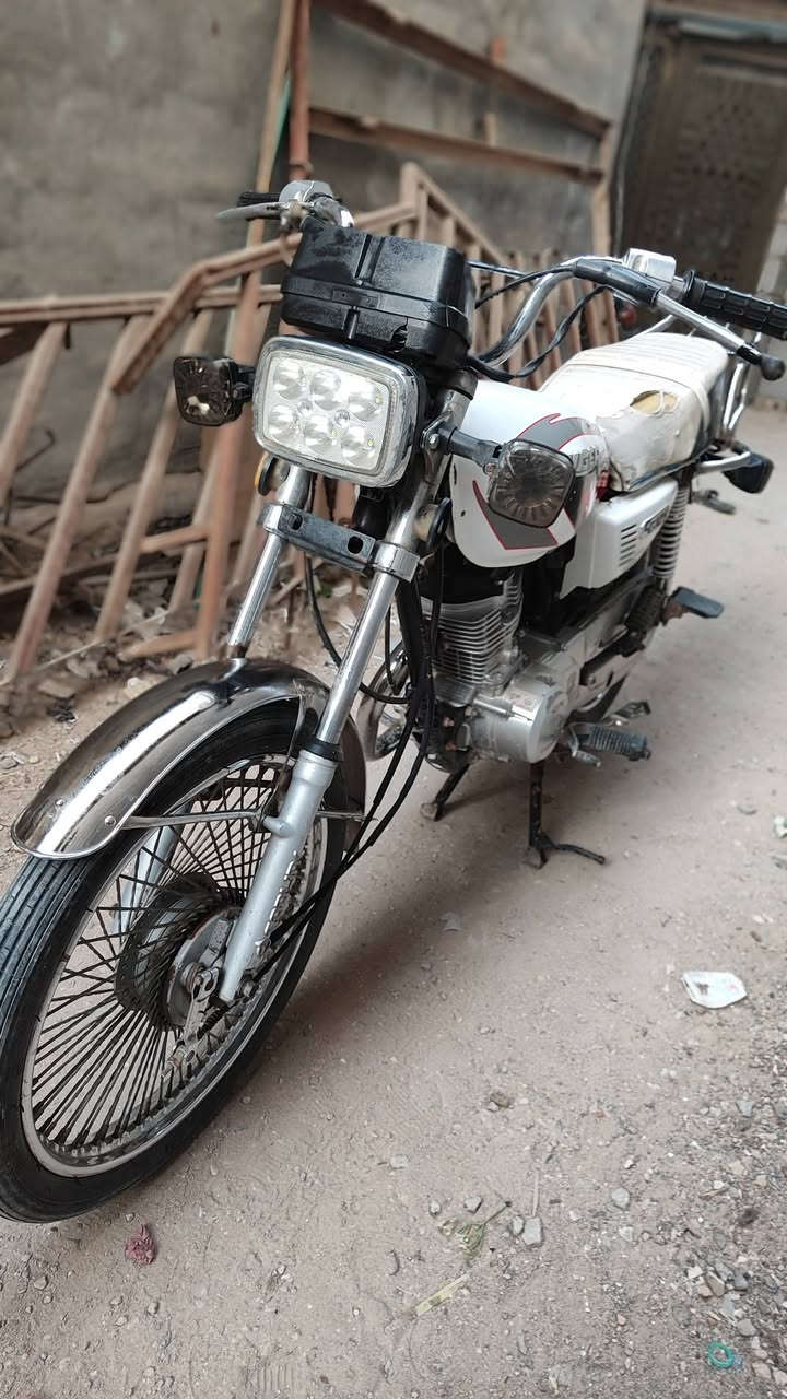 سلام عليكم
دراجه للبيع اربعه كير واراق اصوليه موديل 2020 دراجه نضيفه وحلوه شلعه معدله السعر 375 اي استفسار مراسله صفحه ❤️


**إذا كنت صاحب هذا الإعلان وتريد حذفه لأي سبب، رجاءا أرسل رسالة إلى الدعم الفني**