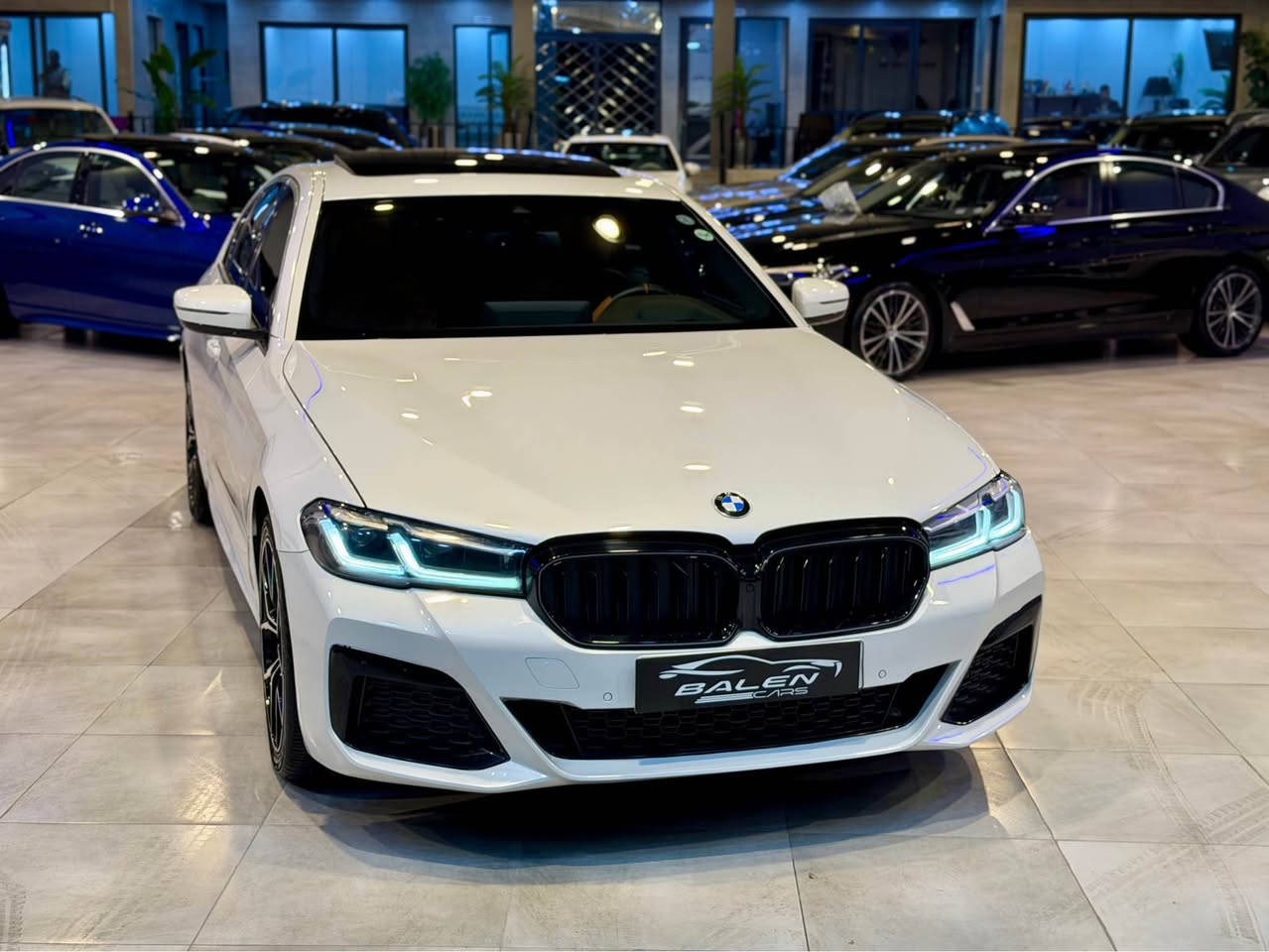 BMW 530 
2022 
فول مواصفات 
لايتات ليد و زينون 
حساس خلفي امامي 
رادار امامي جانبي خلفي 
هيكل M باكيج 
داخل مشمشي بيلاد 
داتاشو 
سماعة هرمان كاردون 
تشغيل عن بعد 
سيارة بدون صبغ بدون ارباك 
٢ مكان صغير pdr بيها 
٣١٠$
*********** وتس اب
*********** أربيل, العراق
