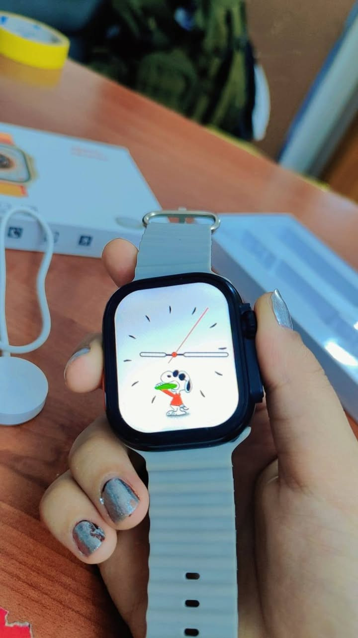 ✨⌚️ ساعة P15 ULTRA الذكية ⌚️✨
ستايل فخم + مواصفات عملية بكلشي تحتاجه 💥🔥
✔️ شاشة HD واضحة وناعمة
✔️ استقبال المكالمات والإشعارات
✔️ قياس نبضات القلب والخطوات والسعرات
✔️ بطارية تدوم لفترة ممتازة 🔋
✔️ تصميم رياضي أنيق يناسب البنات والشباب 😍
✔️ تجي ويا شاحن وسير مريح وفخم


**إذا كنت صاحب هذا الإعلان وتريد حذفه لأي سبب، رجاءا أرسل رسالة إلى الدعم الفني**