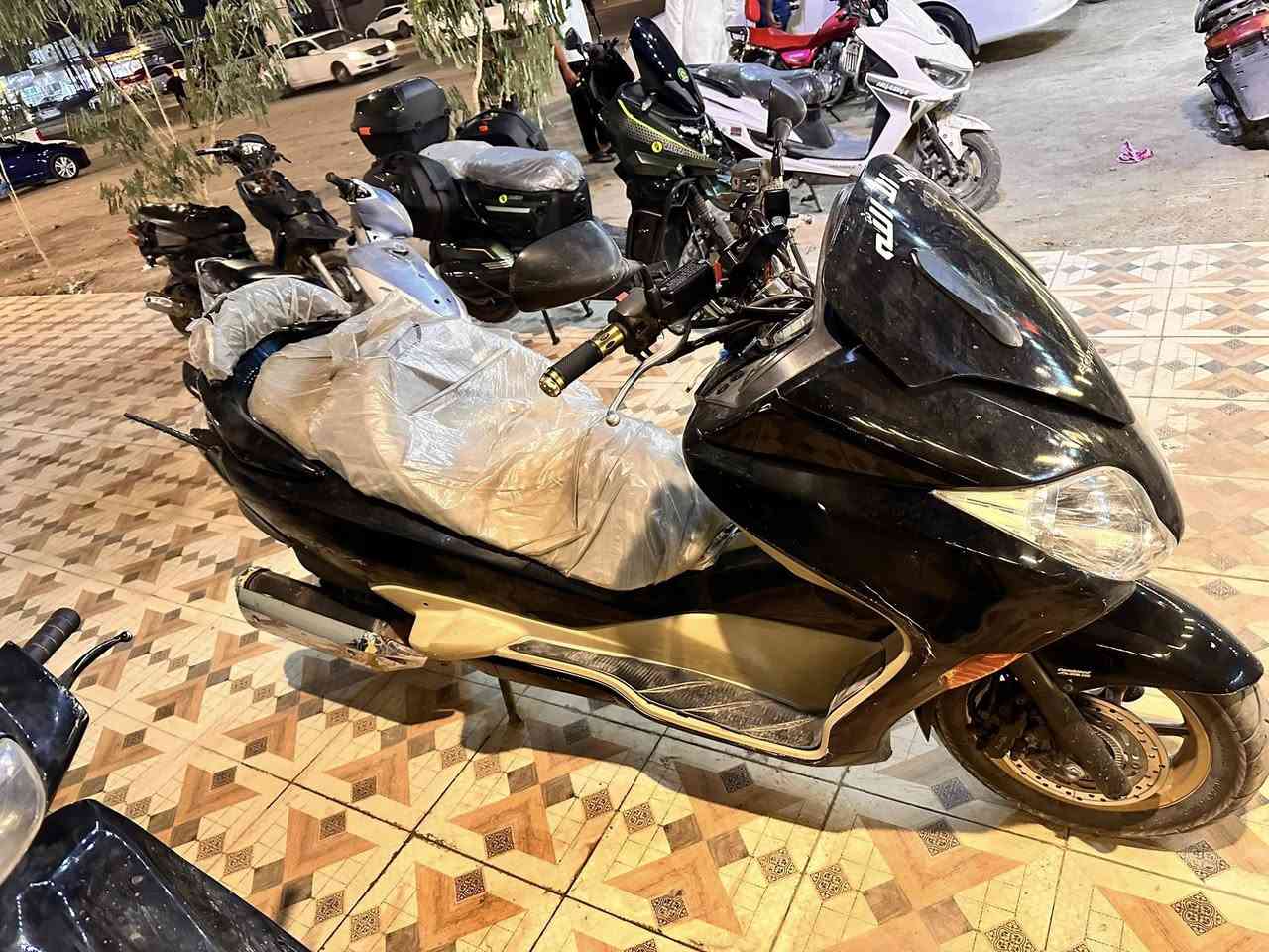 فورزة 010
s7 اربع تحويلات 
7نمر abs
داخل كريمي
 مسجل بلاد +اريل 
شاحن قارء فولتيه 
ويل ذهبي 
لايت كرستاب
الدراجة فول فول 
الرقم ***********
