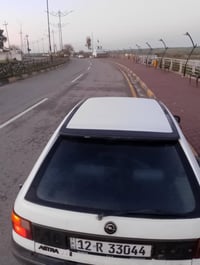 استرا ١٩٩٣ • ١.٦ • وارد ياباني