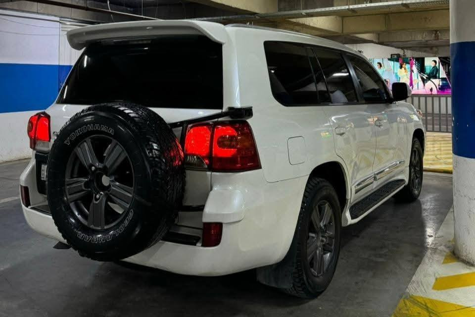 لاندكروزر GX 2014 فول V6 – دبل سبير
ماشية 168 ألف كم حقيقي
بشرط فحص وكمبيوتر
وارد شركة جهان
سلايد
ثلاجة
مثبت سرعة
ستيرنگ فوليوم
فلشر اوتو
السنوية ورقم جديد
بيها صبغ خفيف بين الجاملغ وباب الخلف
موضح بالصور
بلا معجون وبلا ضرب او ليد
ويها 2 PDR صغار

🟪 السعر  :: الطلب في التعليقات ويوصلك مباشرة ✍️ 📩

الگير والمكينة والكرونة والدفرنسات بشرط
ما بيها أي مشكلة

رقم المالك:
***********
