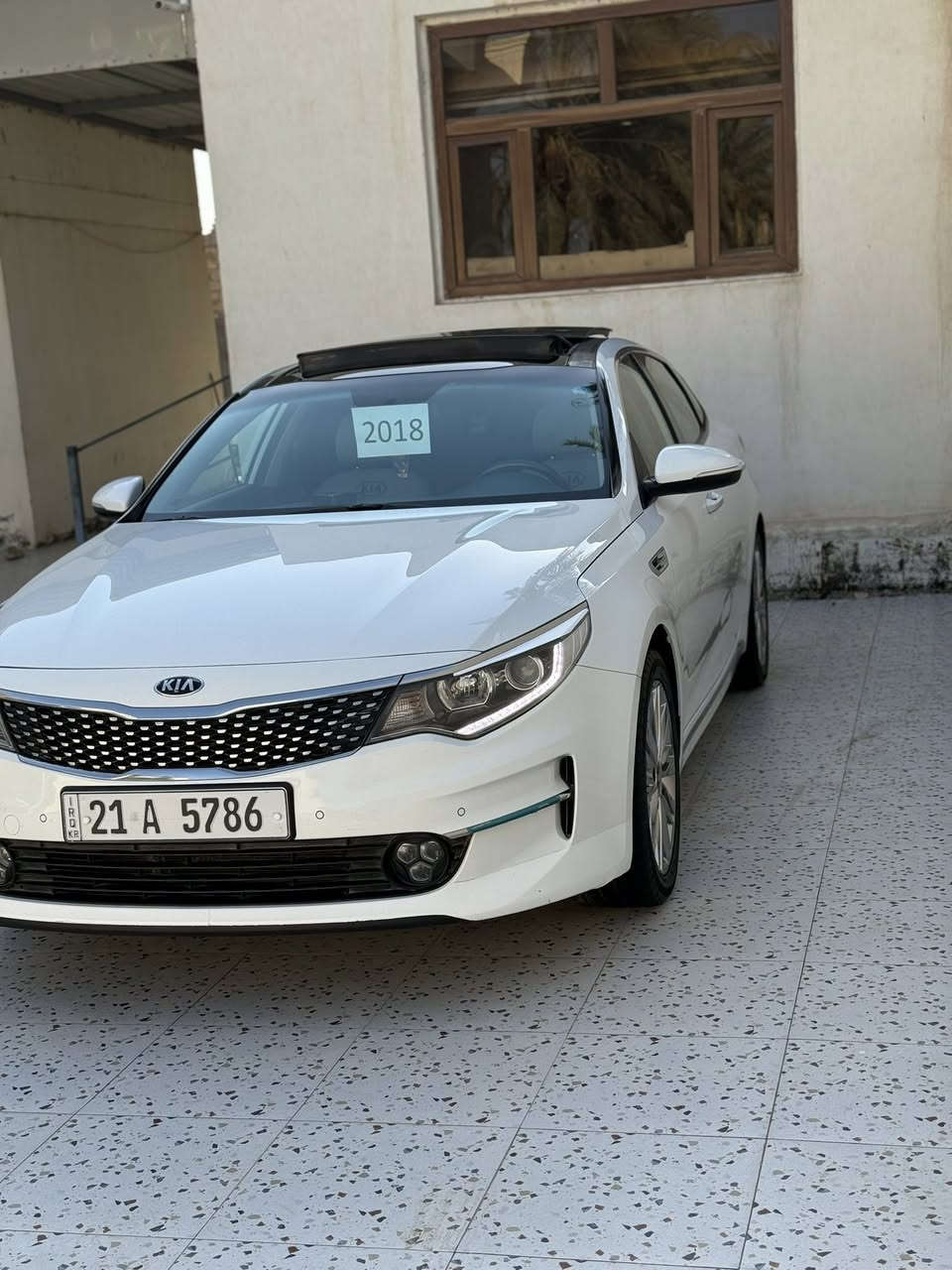 قطعه تحفه
اوبتيمامديل 2018خليجي فول اعلى فئه 1/1
مكفولة من الصبغ والضربه والتبديل كفالة عامة 
فقط كارت صغير بالباب الخلف السايق
.بصمة تشغيل و بصمة ابواب 
.كشنات جلد بلادي
.دواخل بيجي 
يدات نيكل داخل وخارج
.كشنات كهرباء  
.هندبريك بصمة 
.كشن خزن ميموري 
.حساسات إماميه + خلفيه 
.شحن لاسلكي 
.فول تحكم ستيرن + شفتات 
.تبريد بيانو 
.ثلاث انضمة قيادة 
.محرك 2400 بشرط مامفتوح بعده على وضعية الشركة
ماشيه 84 الف حقيقي
حداديه جديده توني مبدلها حته دبلات جدد
.تخم تايرات جديد
السياره بيها مواصفات هوايه 
السياره جديده بمعنى الكلمة تجي وتشوفها 
رقم سليمانيه بسمي سنويه لل 2030 هزه جديدةتحويل ثاني يوم

الديوانيه قضاء السدير 

للاستفسار الاتصال 
***********
