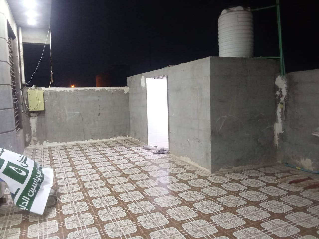 بيت طابو صرف للبيع أو المراوس بمساحة 300 متر
📍 الموقع: حي الحرية قرب مجمع الماء

يتكون من:
غرفتين، استقبال، مطبخ، وصالة. صحيات خارجية

البناء درجة أولى طابوق و السقف صب  .

للاستفسار مراسلة بوابة الزبيدية للعقار 
أو الاتصال 
***********
***********
