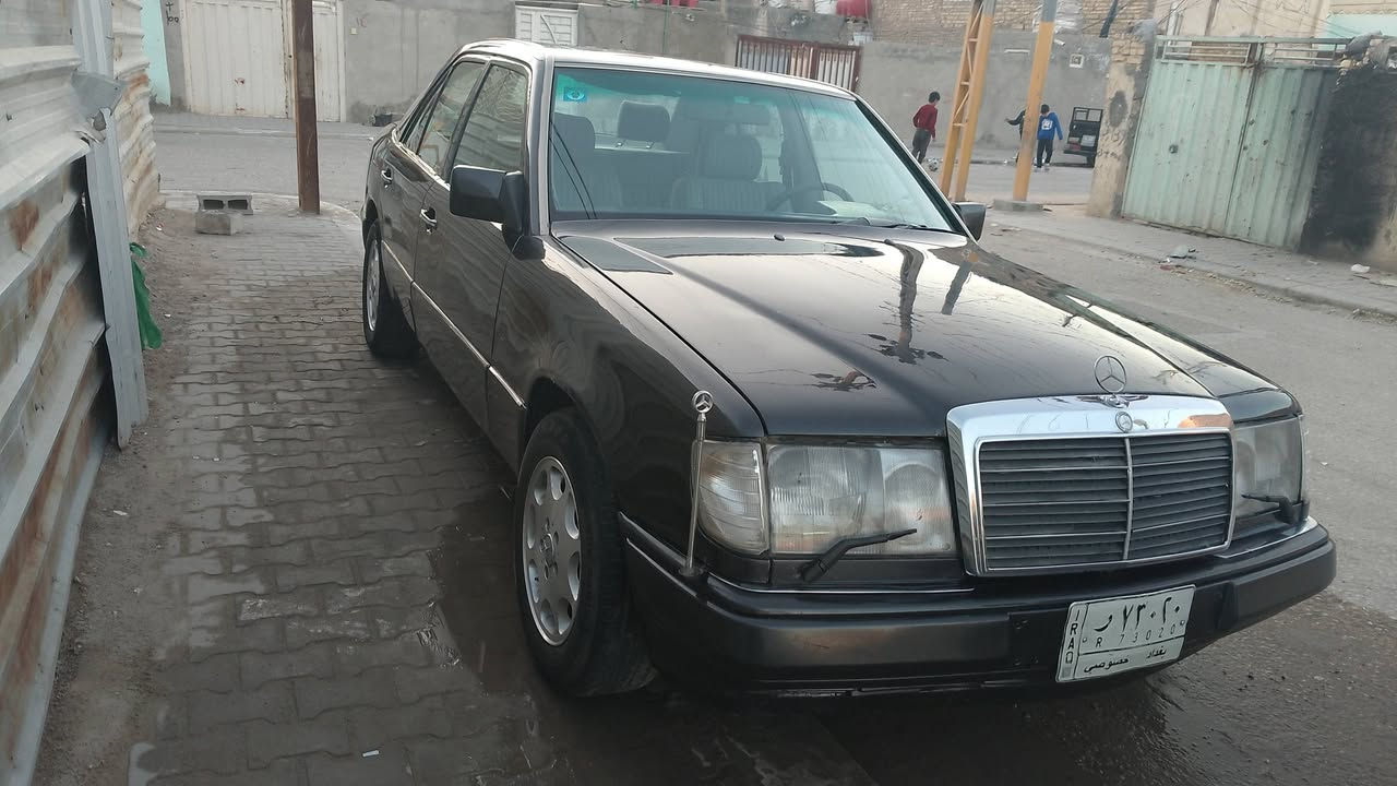 السلام عليكم
للبيع مارسدس دب رقم بغداد اللماني سنويه لل28 موديل 92 قواعد بلاد وشواصي نضاف بس الدوسه مال سائق بيها زنجار محوره فيفيتي 2500 تبريد عوزه كمبريسر 
واشرط على الياخذها كون يحول والسعر 60 وبيها مجال  مكان السيارة نجف حي الميلاد 
***********
