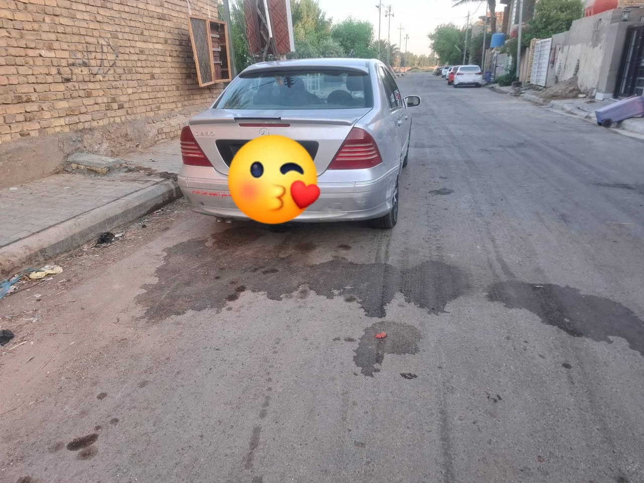 السلام عليكم من رخصت المدير للبيع ميرسدسc280 موديل ٢٠٠٧ بسمي رقم بغداد مشروع وطني السياره بيهه نواقص بسيطه   مكينه وكير بلادي ام العقل الفوك خراطيم  سعرها ٦٥ وبيها مجال واي ستفسار اتصل *********** مكان السياره كوت
