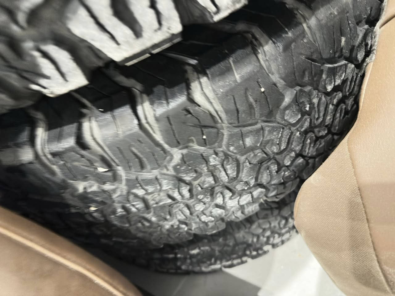 ويل جيب روبيكون ٥ ويل ٤ تايرات سعر قفل ٤٥٠$ اصلي


**إذا كنت صاحب هذا الإعلان وتريد حذفه لأي سبب، رجاءا أرسل رسالة إلى الدعم الفني**