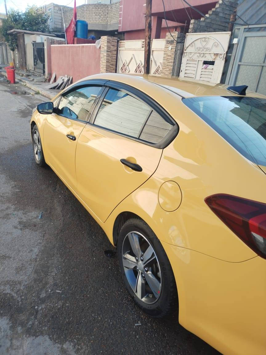 السلام عليكم كيا فورتي امريكي موديل 2018 رقم بغداد الجديد سيارة جاهزة مابيه اي نقص محرك 2000 دوش تخم تاير جديد صدر حدادية كل جديد  السعر 125 ورقة للاستفسار الاتصال على الرقم ***********
