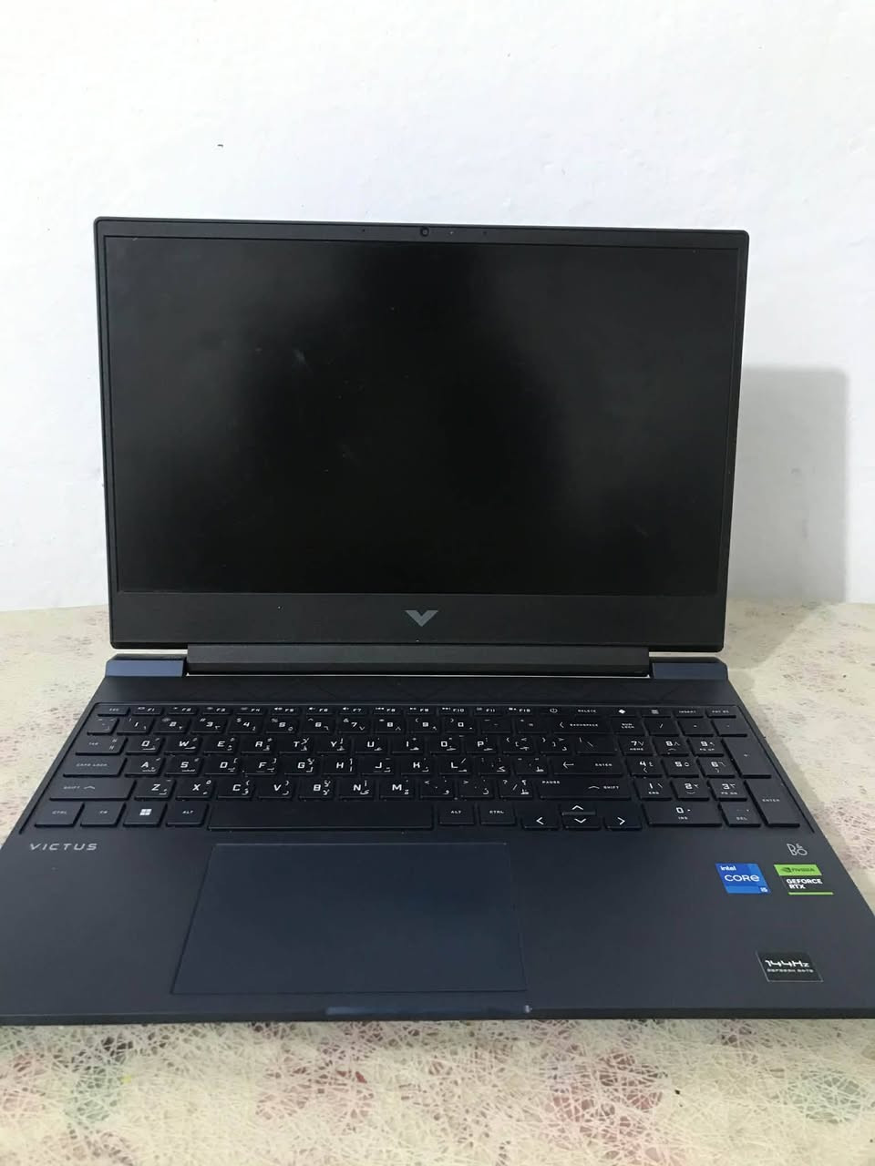HP Victus 15
Intel Core i5-13420H
الذاكرة (RAM): سعة 8GB من نوع DDR4 (بتردد 3200MHz).
​التخزين: 512GB SSD من نوع NVMe Gen4 فائق السرعة
​كرت الشاشة: NVIDIA GeForce RTX 2050 بسعة 4 جيجابايت (GDDR6).
​ملاحظة: هذا الكرت يدعم تقنية DLSS و Ray Tracing، مما يساعدك على تشغيل الألعاب الحديثة بإطارات (FPS) مستقرة على إعدادات متوسطة.

***********‪ رقم
