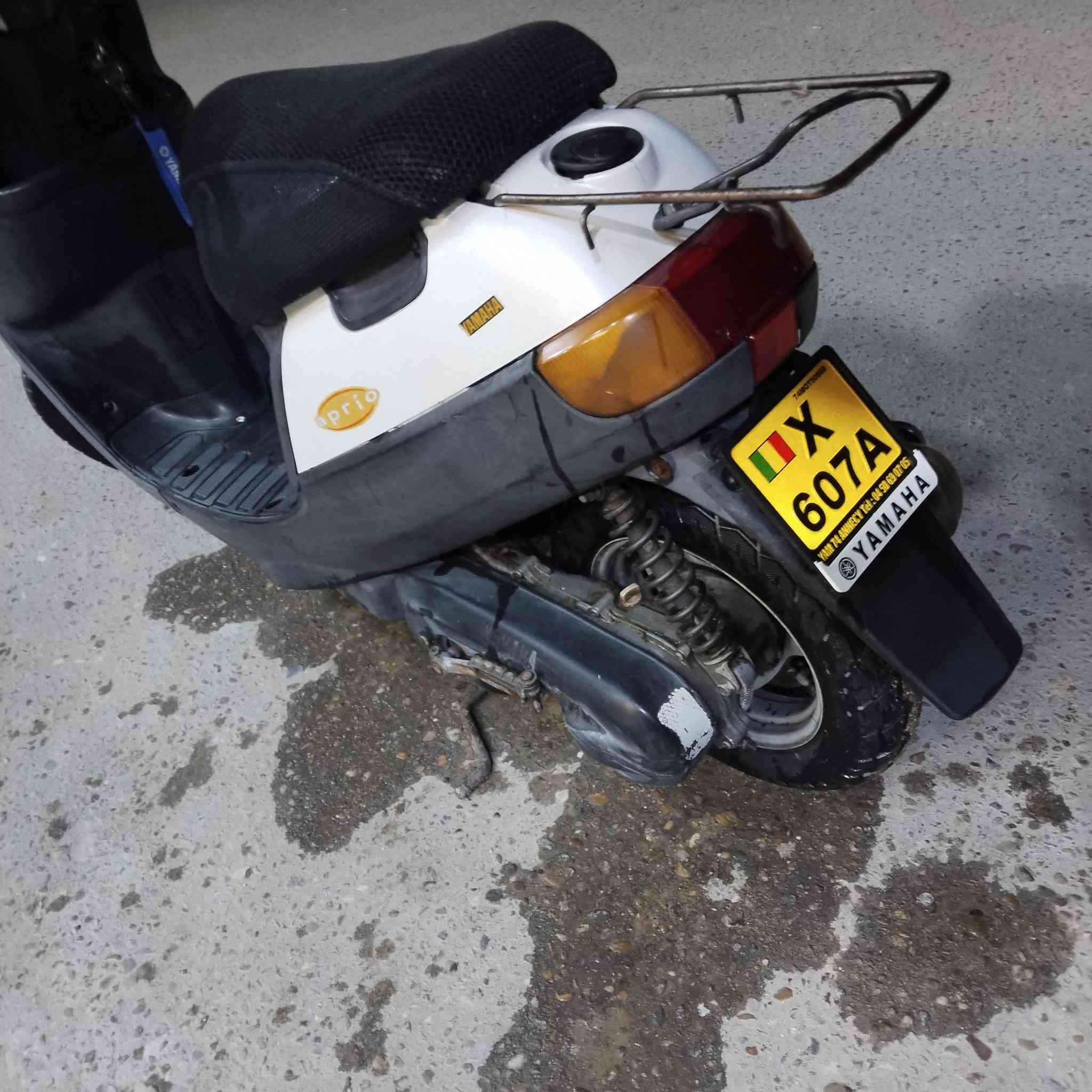 دراجه بطه للبيع ما مفتوحه كلشي بيه بلادي كهربائيات كله تشتغل سلف وهندر دراجه نضيفه السعر 550 مكاني كربلاء الحولي 
الشراي يتصل عل هاذا الرقم ***********
