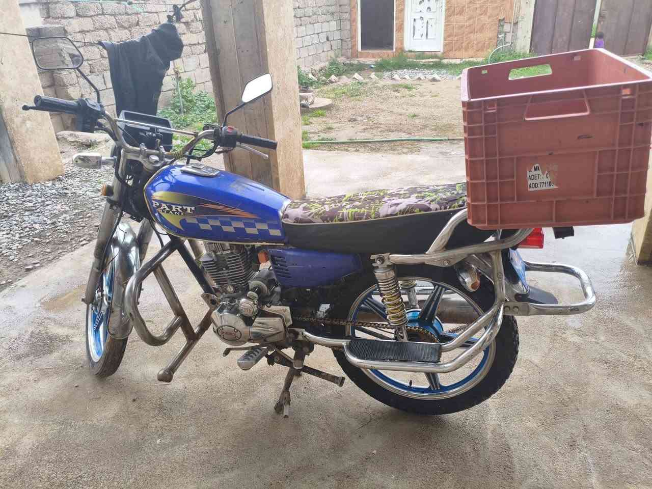 موطور شغل ومش بارت 2020 محرك مفتوح  شرط كهربائيات شغاله السعر. 500 الف. وبي مجال قليل ***********
