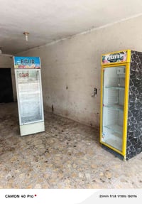 ثلاجات للبيع نضيفات وثلج اصليات ايكور الاصلي  للاستفسار 078778865555