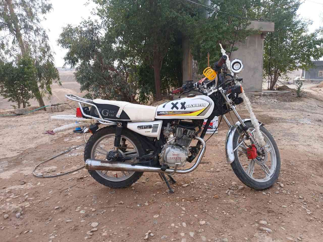 السلام عليكم عندي هاذه سيفان للبيع موديل 20 محرك مفتوح مبدل والفات بس شرط وياله شرط عدله شاصي شرط عدل كهربائيّات كامله نشاط فول نضافه فول جديد بمعنى الكلمه المكان صلاح الدين بيجي الحجاج ملاحظة صالنصه جعره وهاذه رقمي بس واتساب *********** تجي تفحص وتأخذ كامل والسعر خاص
