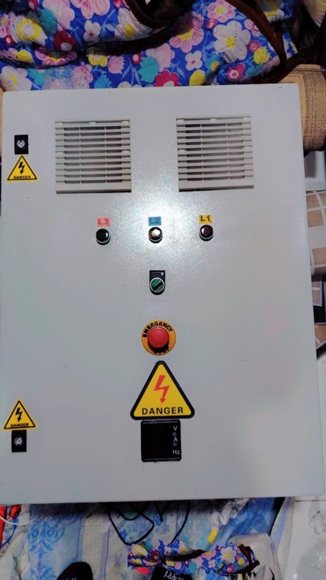 تمام أبو مجيد ✅
هذا المنشور جاهز للنشر مباشرة مع رقم الهاتف والواتساب:

---

🚨⚡ لا تغامر بشغلك الكهربائي… اختار الخبرة الصح! ⚡🚨

إذا تريد تنفيذ أصولي، أمان عالي، وشغل يعيش سنين بدون مشاكل…
نوفرلك الحل الكامل من التصميم إلى التنفيذ 👇

🔥 كادر هندسي متخصص بجميع أعمال الكهرباء والطاقة 🔥

🔌 أعمال الكهرباء العامة
▪ تأسيس كامل للبنايات (سكني – تجاري – صناعي)
▪ صيانة الأعطال الكهربائية الطارئة
▪ نصب لوحات التوزيع الرئيسية والفرعية
▪ موازنة أحمال وحساب مقاطع الكيبلات
▪ ربط مولدات وأجهزة تحويل ATS
▪ تنفيذ منظومات التأريض والحماية من الصواعق

📐 تصميم مخططات هندسية كهربائية باحتراف
▪ مخططات Power & Lighting
▪ حساب الأحمال واختيار القواطع بدقة
▪ Single Line Diagram للوحات
▪ مخططات إنذار حريق وكاميرات
▪ إعداد مخططات جاهزة للتنفيذ

📡 تنصيب وبرمجة الستلايت
▪ ضبط جميع الأقمار بدقة عالية
▪ معالجة ضعف الإشارة
▪ تمديد نقاط متعددة

❄ تنصيب وصيانة السبالت
▪ تركيب أصولي مع سحب فاكيوم
▪ شحن غاز وصيانة دورية

🎥 تنصيب وصيانة كاميرات المراقبة
▪ أنظمة حديثة HD & IP
▪ ربط مباشر بالموبايل
▪ صيانة وبرمجة كاملة

🔥 تنفيذ وصيانة منظومات الإنذار المبكر للحريق
▪ تصميم وتنفيذ حسب المواصفات
▪ فحص وصيانة دورية

💡 نوفر حلول متكاملة للمشاريع الصغيرة والكبيرة… من الفكرة إلى التشغيل الكامل

✅ إشراف هندسي مباشر
✅ تنفيذ مطابق للمواصفات
✅ التزام بالمواعيد
✅ أسعار مدروسة مقابل جودة حقيقية

📞 للحجز والاستفسار:
***********
📲 نفس الرقم واتساب
بأدارة المهندس حيدر مجيد
المهندس للحلول الكهربائية 

لا تنتظر حدوث المشكلة… تواصل اليوم وخلي شغلك بإيد أمينة.
