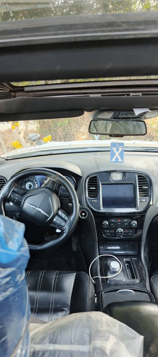 سلام عليكم وابامه 2018s
مكينه كير اكسن حداديه كله مكفوال 
حادثه فقط جاملق امامي بدال اصلي بدون دواخل بسمي شرط تحويل تخم تاير سياره مال جني الله شاهد علا يدي 
سعر ٢١٠وبلعافيه عليه الياخذها مستعجل علا بيعتها فوال موصفات رقم دياله وهذا رقمي***********
