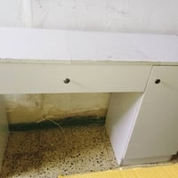 ميز مكتبي للبيع السعر 55 مكاني بغداد رقم تليفون نظيف07734030474