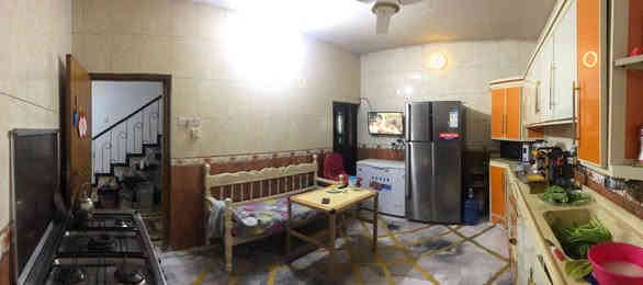 بيت للبيع حي الجهاد الرفاق خلف مدينة الالعاب 200 متر + شقة طابق ثاني معزولة
اربع غرف نوم
وصحيات ٣
هول واستقبال ومطبخ 
للاستفسار ***********
***********
