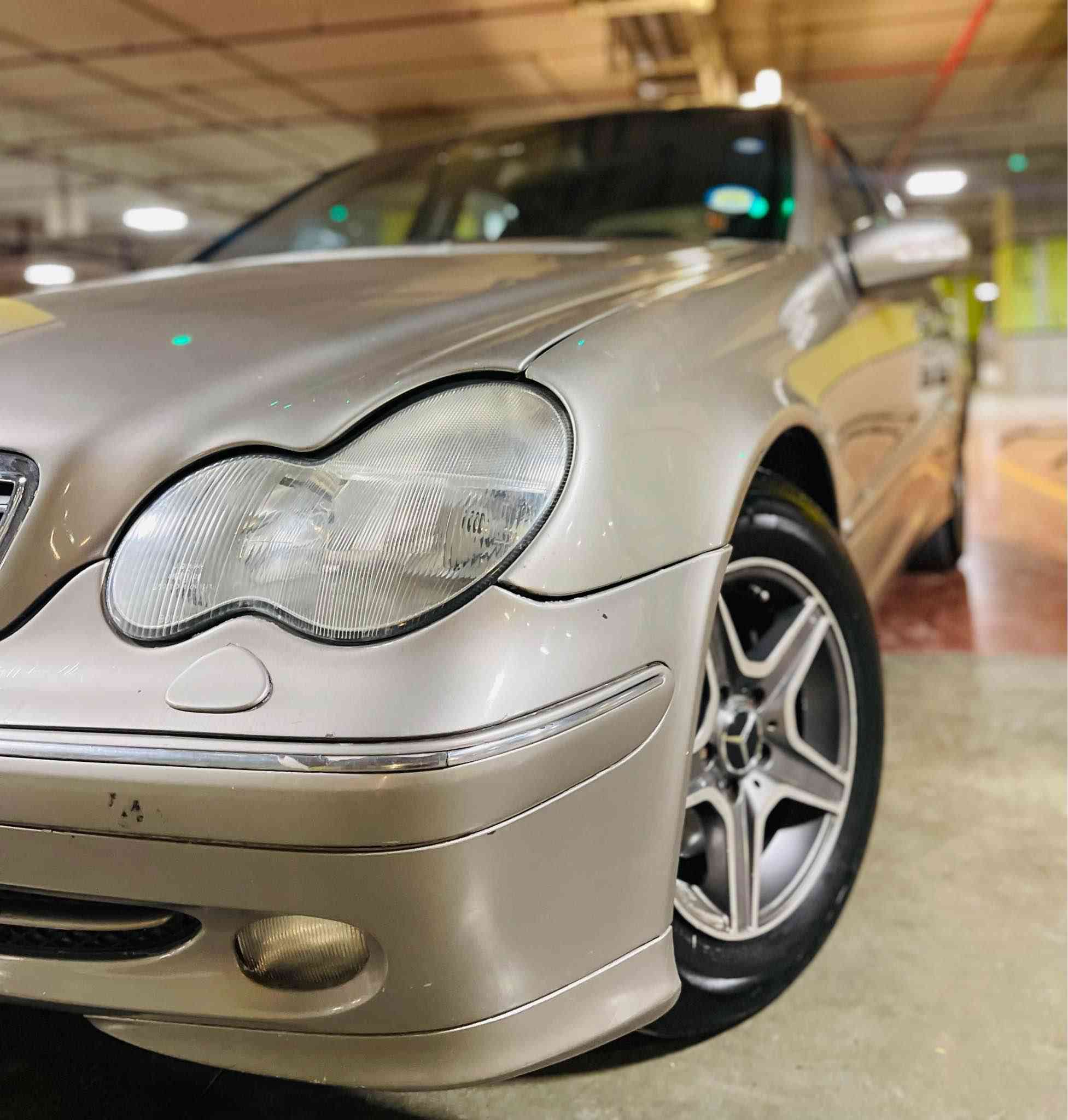 ⁨ ⁨ ⁨للبيع …

النوع : مارسيدس
الموديل : C Class 180
سنة الصنع : 2003
المحرك : 4 سلندر ( كومبريسر ) / C 200 محرك
ناقل الحركة : اوتوماتيك
نوع الوقود : بنزين
الحالة : خليجي / ( 7 ) قطعة صبغ
صورة السونار مرفقة مع صور السيارة

السعر : 9,500$

السيارة رقم شمالي /سليمانية

📱*********** - *********** أربيل, العراق
