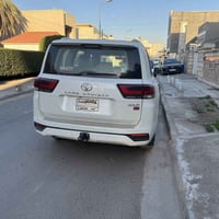 للبيع غو مراوس بسيارة اقل   تويوتا لاندكروزر GXR موديل 2023   سيارة جد...