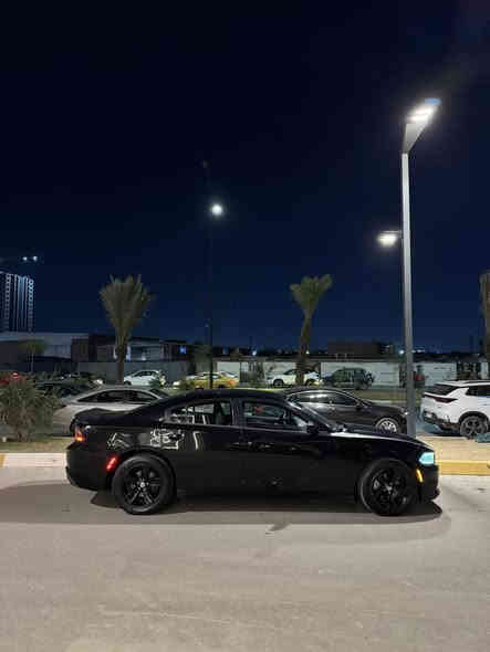 سلام عليكم 
جارجر sxtموديل 2018 
السياره فول عدا الفتحه 
 كشنات جلد تدفئه وتبريد  
كشنات خزن وباقي موصفات الجارجر المعروفه 
تحكمات  وحساسات صدر امامي خلفي جديد 
تخم تاير جديد يعني سياره مناقصه شي السياره حادثها الجمالغات الاماميه  بلا شواصي وبلا لغود
 السياره معروضه 184  
مكان السياره حي جهاد أو البنوك 
***********
