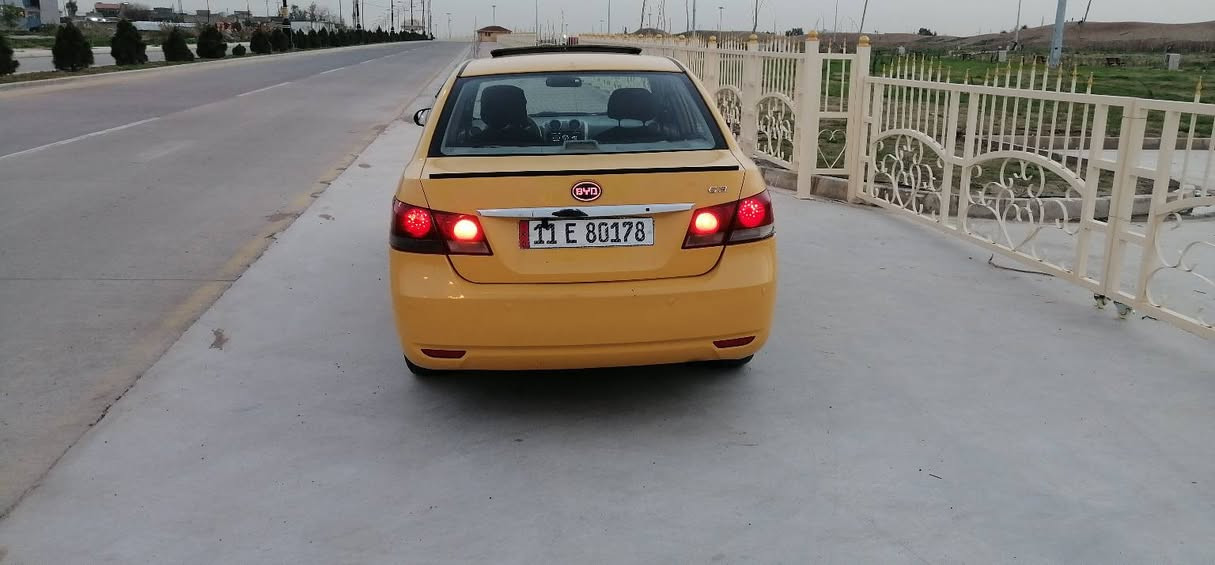 السلام عليكم
بيوايدي  جي 3 للبيع 2013  مصفرة هيئة وغرامات

رقم  دولي بسمي 

 تحويل ثاني يوم بلموصل 

 محرك كير ياباني هونداي شرط حاويه جديد
تبريد ثلج شرط منضومه جديدة 
السيارة فول بس كير عادي وهو المرغوب بلجي ثري
بصمه جامات كهرب تحكمات استرين شاشه اندرويد كامرة دوارة
فتحه بلسقف
ABS 
مري كهرب وباقي التفاصيل معروفه بل البي واي دي

طخم امامي خلفي شرط 

باتري جدي

كهربائيّات كلها شغاله 

 دوشمه جديده وارضيه جلد

 السياره بلاديه بيها صبغ  شي قليل 

  السعر57 وبيها مجال 

 الرقم ‏‪***********

مكاني الموصل
