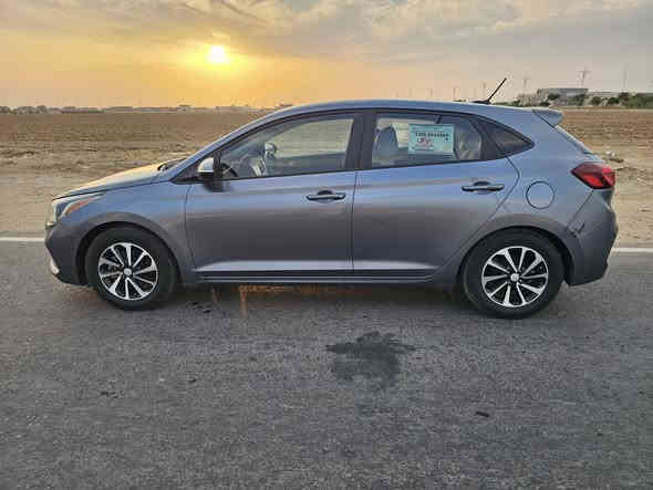 السلام عليكم
اكسنت امريكي موديل 2020 
الضرر البنيد فقط بدون ايرباك موضح بالصور 
السيارة جاهزة ومسويلها ادامة كاملة تخم تاير جديد وباتري جديد بلكات ونوزلات كلشي بيها جاهز 
المواصفات 
تدفئة كشنات 
شاشة كبيره وكامره 
تحكمات ستيرن 
محرك 1600 دوش دبل نوزل 
سعرها 118 وبيها مجال 
***********
