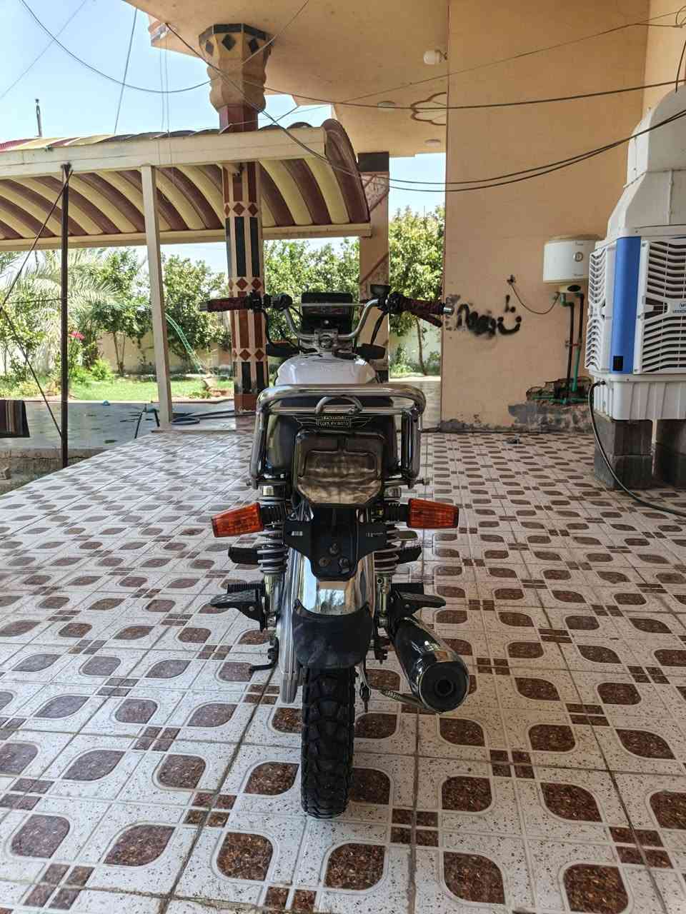 دراجه ايراني للبيع موديل 23 محور 24 كهربائيات كلها شغاله.والمحرك نظيف وما مفتوح السعر 600 وبي مجال.المكان الحبانيه المفتول.رقم الهاتف.***********
