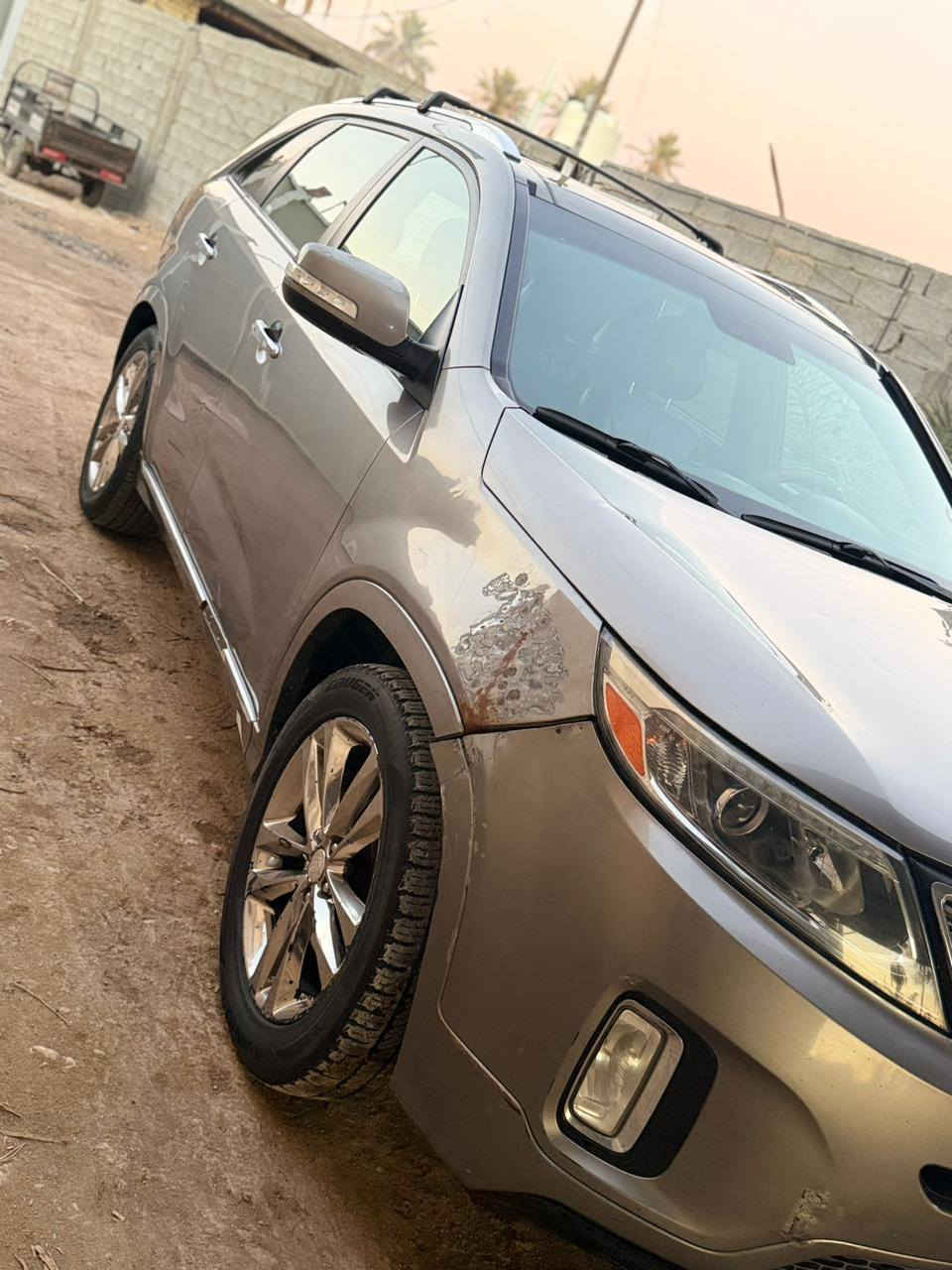 سلام عليكم للبيع سورنتو 2015 فول مواسفات فئهSXL فول بيها 4قطع جاملغ ايسر وباب وباقي ملاون سياره جاهزه سعرها 143 وبيه مجال  تجي وتشوف مكينه لا تبخير لا تنقيص 6 سلندر السياره وارد امريكي للتصال والاستفسار اكثر ***********
