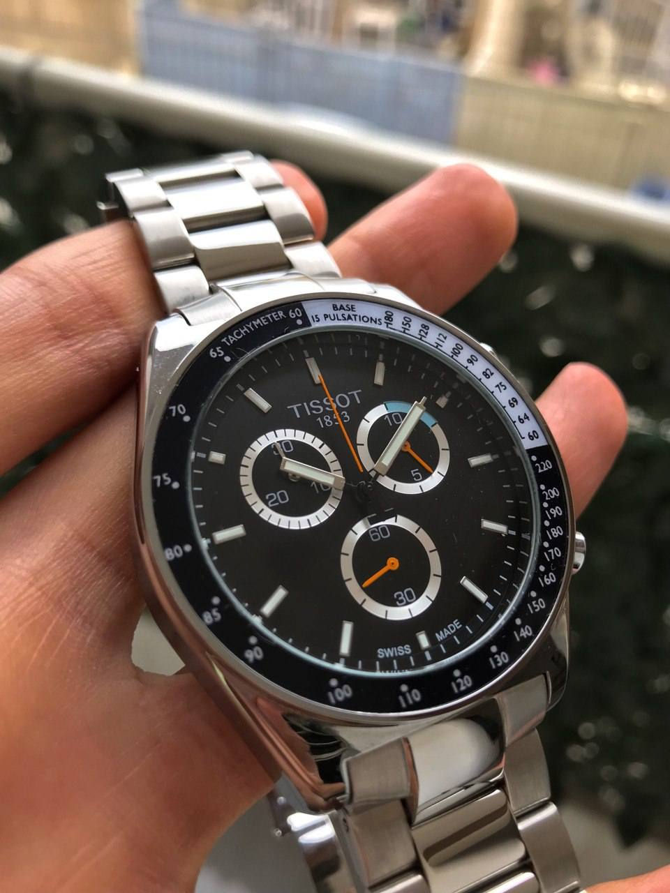 ساعة (تيسوت) إنتاج (٢٠١١) وزن ثقيل ، باله اوربي غير مستخدم
نظافة (١٠٠٪) و شغل (١/١) ضد الماء
سناتر شغالة
قطر (٤٤) و سير كامل
 قطعة بلاديه بالكامل مع [العلبة الأصلية]


**إذا كنت صاحب هذا الإعلان وتريد حذفه لأي سبب، رجاءا أرسل رسالة إلى الدعم الفني**