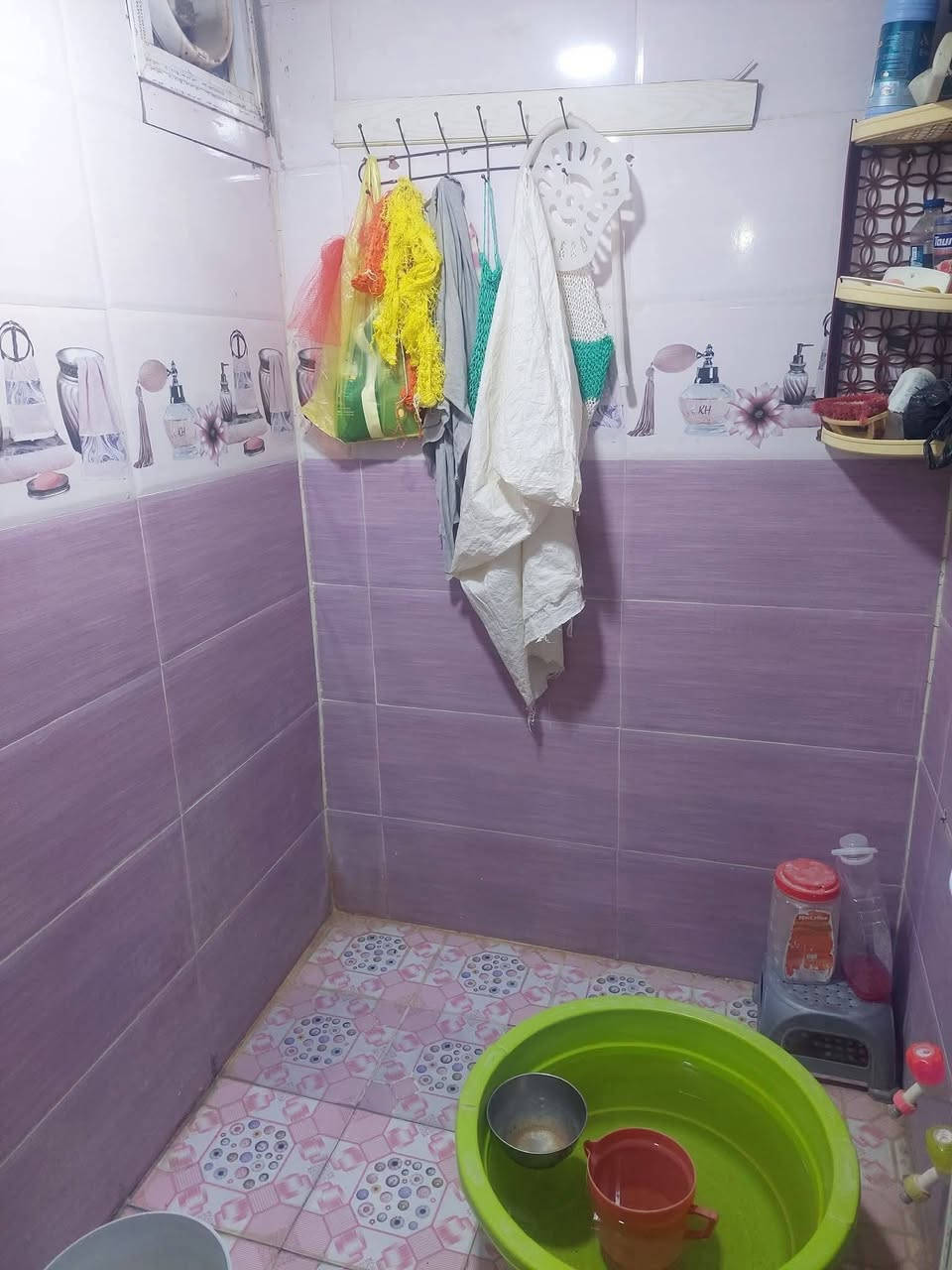 بيت للبيع تجاوز سعره 12بي مجال  ***********
تصال ع رقم وات ساب غرفه  وديوان ومطبخ وصحيات وهول يت تجاوز للبيع خلف مستشفى فيحاء دور الظباط بيت مرتب مستعجل للبيع
