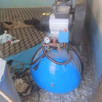 كمبريسر هواء • مستخدم شهر • النجف الاشرف