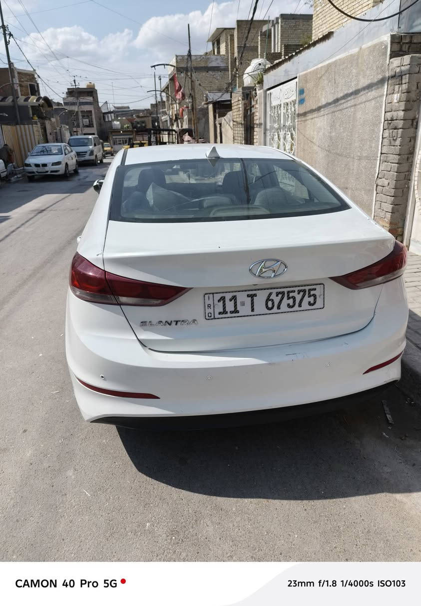 السلام عليكم
الانتره 2017امريكي مكينه 2000دوش 

كير AT ب مريكه بيهه خاملغ وبنيد وبل عراق قطعتين ب102وبيهه مجال قليل كير مكينه مكفولات تختم تايتر وتايرات القديمه موجدات باتري جديد تبريد ثلج عليهه ادامه كامله مكاني بغداد حي اور ‏‪***********‬‏ ل سياره بسمي
