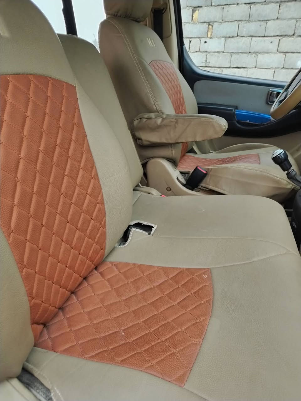 السلام عليكم استاركس 2009 رقم كربلاء جديد السياره بسمي صافيه مامطلوبه بيه بنيد امبدل للإستفسار الاتصال *********** مكان السياره كربلاء
