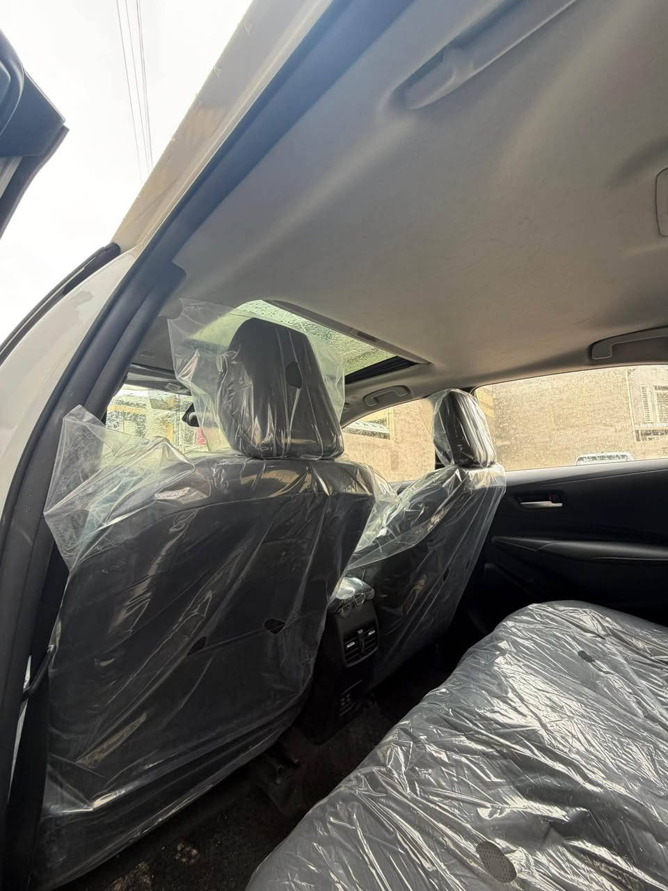 سلام عليكم 

تيوتا كورلا هايبرد وبانزين موديل 2025 بعدها بالضمان فول مواصفات ١/١
رقم اربيل الجديد السيارة بعدها زيرو ماشية شي قليل 
5km
مواصفات السيارة فتحي شقف ولد امامي وخلفي ورادارات وتحكم ستيرن  وكشنات جلد كهرباء  وكشنات تدفئه وتبريد 
هاي اجت الفول كلش مواصفات الvip 
تبريد خلفي شاشة جبيرة كار بلي
حساس امامي خلفي 
واردارات مانع تصادم
السيارة كفالة من الصبغ والبارد والرصعة والشخط
سعرها 164 بيها مجال للجناي شي قليل 
السيارة خير من الله مكانها بصرة ياسين خريبط 
رقم الهاتف *********** البصرة, العراق
