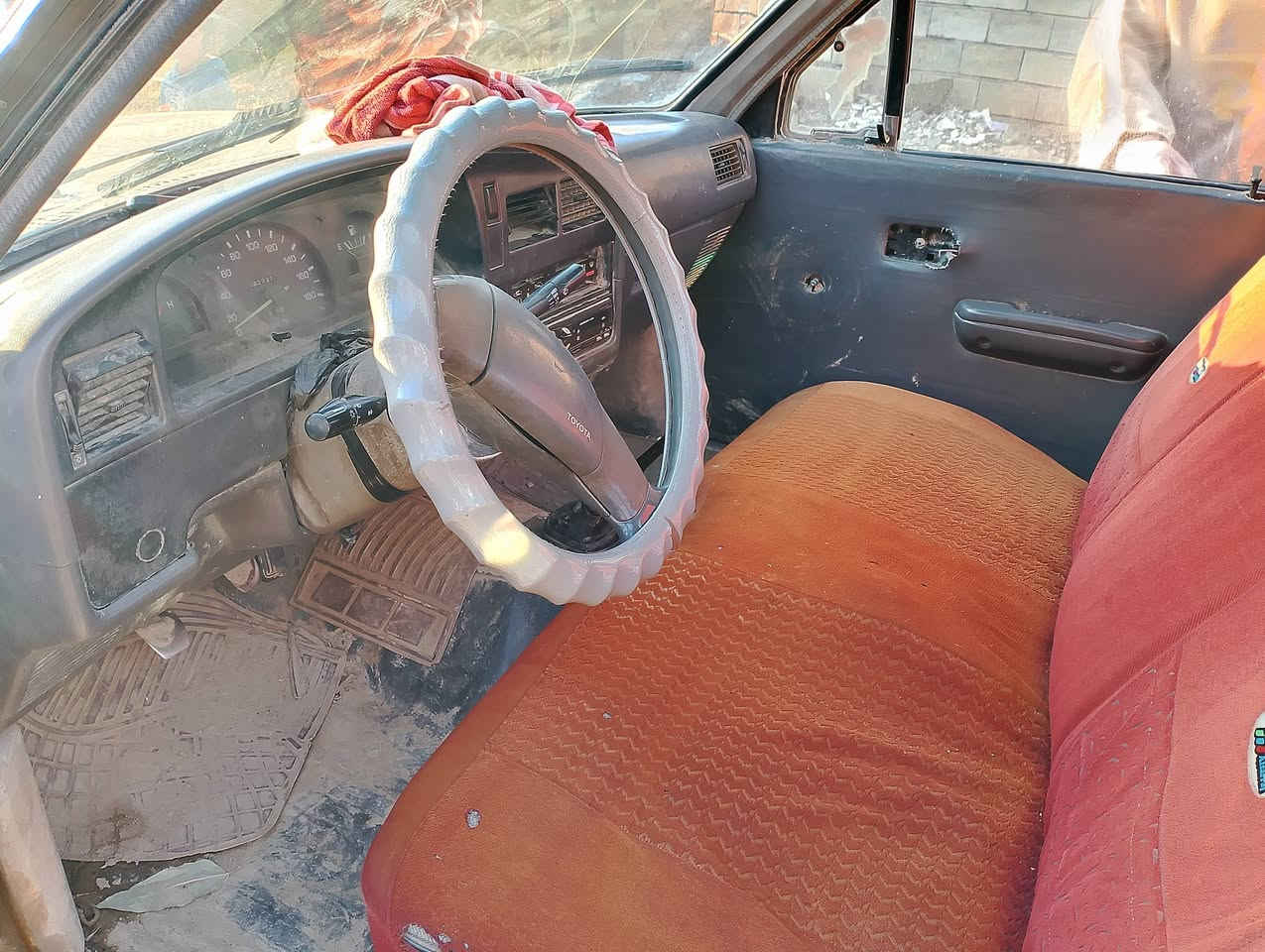 السلام عليكم بكم موديل 1991 رقم صلاح الدين شرط التحويل السياره كير محرك  شاصي  كلو شرط خياس مابيها مصبوغه عام جماليه كلب ما بيها السعر 40 او بيها مجال.المكان العلم.***********
