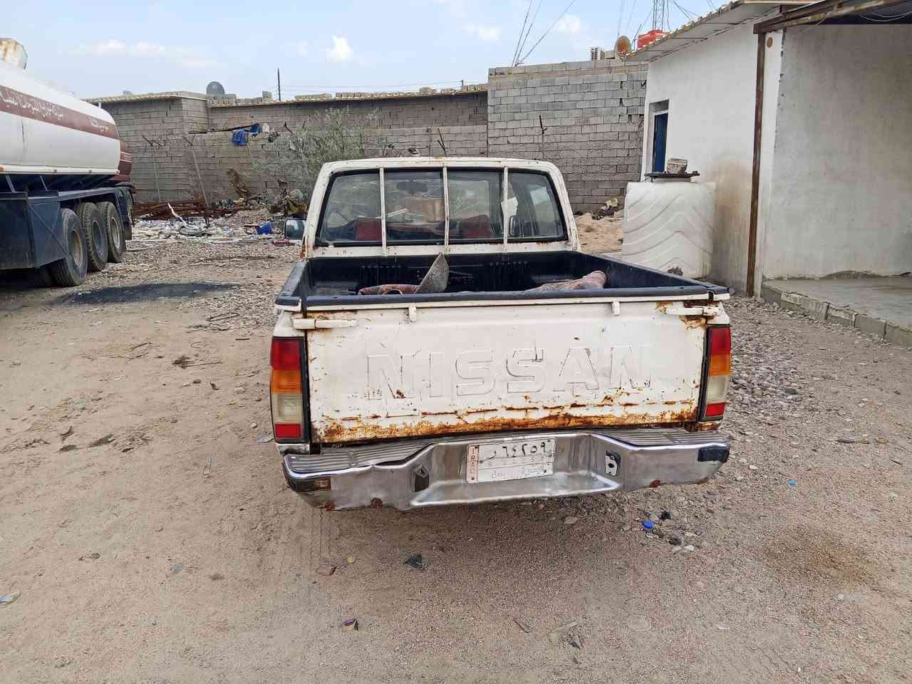 السلام عليكم مكلف بالنشر
بيكم للبيع رقم بصره مكينه وكير ونجي كهربائيات شغاله تخم تاير حداده حلوه والبدي شوف العين 

السعر 19 وبيها مجال قليل حك الجيه 

مكان السياره البصره الزبير 

رقم راعيها ***********
