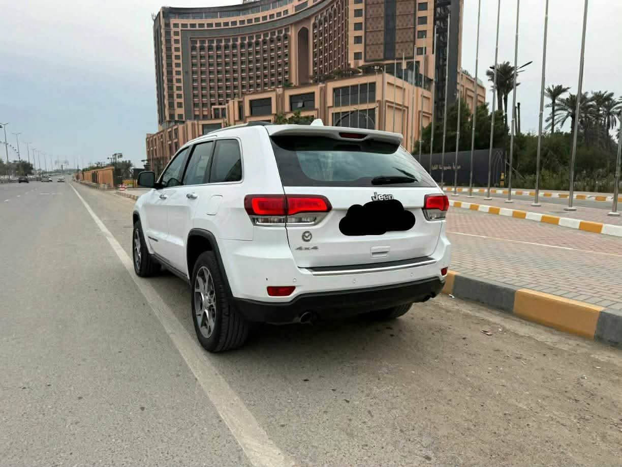 السلام عليكم
للبيع جيب كراند شيروكي  لمتد
بدون حادث 
بيها بارد قبق جنطه وكارت طرف الجاملغ الامامي الايمن موضح بالصور

مديل2020

فووووول مواصفات 

بصمة تشغيل و ابواب 

مقاعد جلد تدفئة و تبريد امامي

مقاعد خلفي تدفئة 

حساسات خلفية و نقطة عمياء 

تنبيه الخروج من المسار 

اوتو ستوب 

توقف ذاتي للخلف

بانوراما 
3 شاشات

3 وضعيات قيادة و فور ويل 

كشنات امامي كهرباء و كشن السايق خزن ميموري 

صندوق كهرباء

هيترات بالمري و  بقية المواصفات المعروفة …..

ماشية100الف ميل
رقم اربيل

مكاني الديوانيه

للاستفسار الاتصال او مراسله واتساب 

***********
