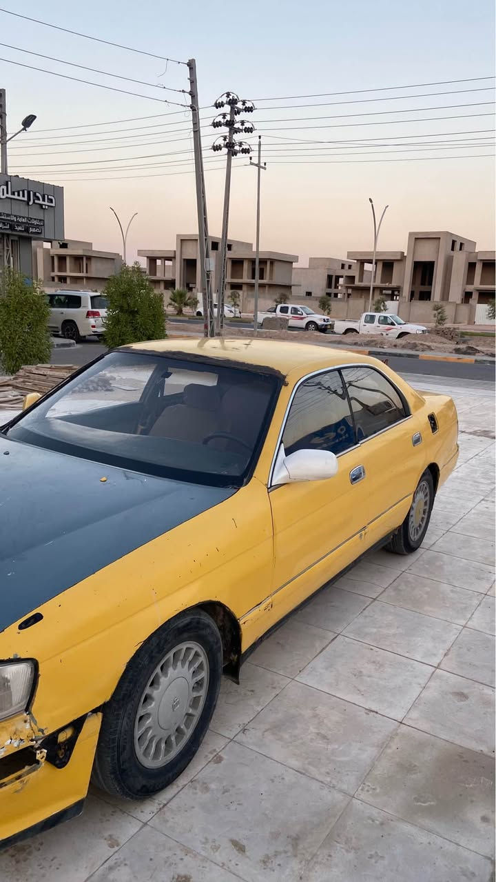 للبيع بطه منفصل مديل 2000 سنويه منتهيه بنهايت 2019 مكفوله كص ونقل وضربه القويه سياره حداده اماميه جديده تخم تاير منضومه بريك جديده كير جديد مكينه بيه تبخير  دواخله جديده بطاين رضيه وتنته مدوشمه 
سعره 25وبيه مجال كلش قليل عنوان التنومه الاكوات شارع ابو مهدي المهندس *********** شط العرب, البصرة

