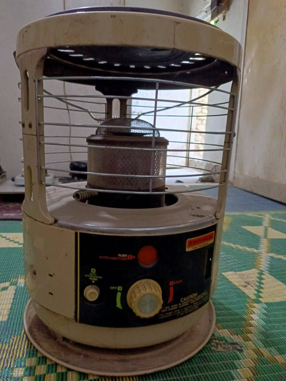 صوبه نفطيه حجم جبير
ومولدة استره جدد للبيع
المنصوريه شارع السايدين
للتواصل/ ***********
