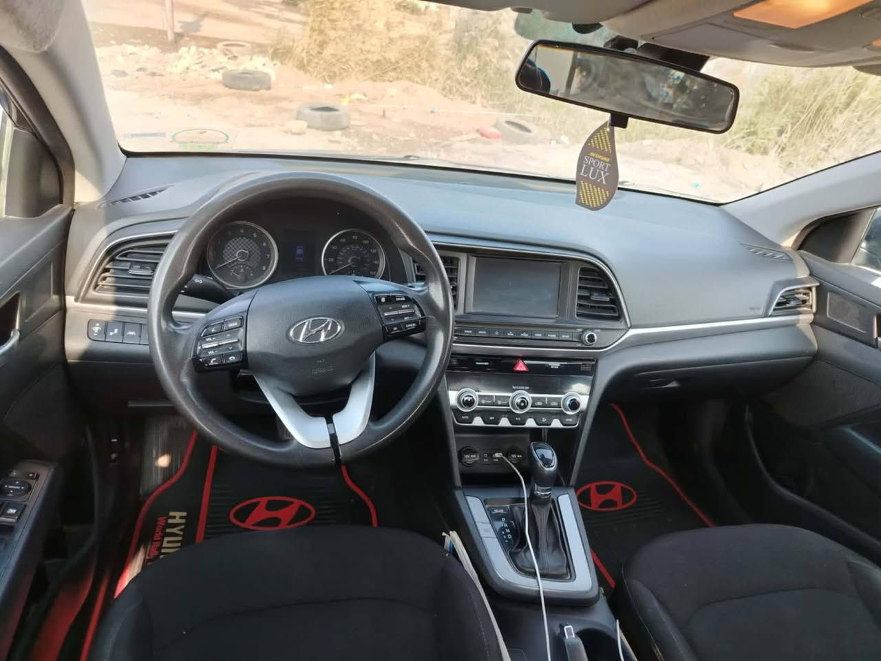 عليكم النترا 2020 وارد امريكا حادثه بس قبق الجنطه   مواصفات وقوف ذاتي وتحديد مسار  مكينه 2000 وكير اي تي السعر  118 بيه مجال بسيط مكان السياره واسط  رقم  ***********
