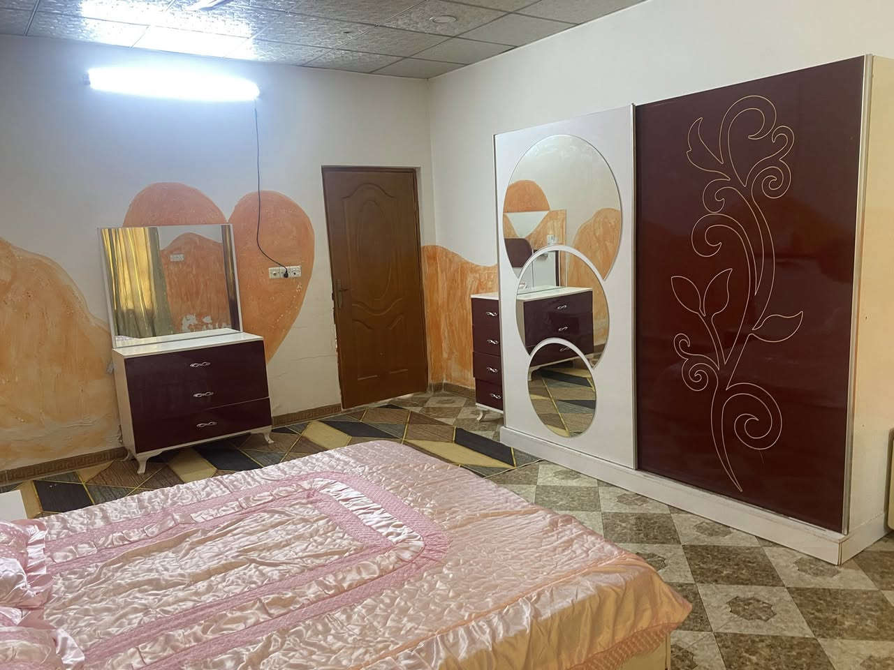 غرفه نوم تركي نضيفه  للبيع المستعجل  هيه والدوشك 175
وتساب 
***********
